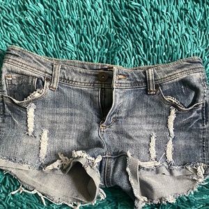 Short shorts super cute stretchy material.